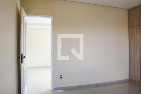 Quarto 1 de casa para alugar com 3 quartos, 80m² em Santa Teresinha, São Paulo