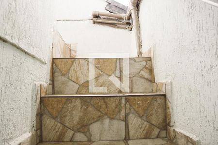 Casa para alugar com 80m², 3 quartos e 1 vagaEscada