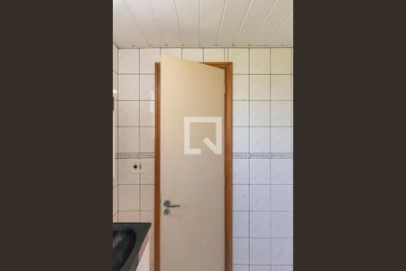 Banheiro de apartamento à venda com 2 quartos, 55m² em Jardim Capivari, Campinas