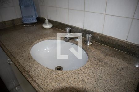 Casa à venda com 400m², 5 quartos e 8 vagasBanheiro do Suíte