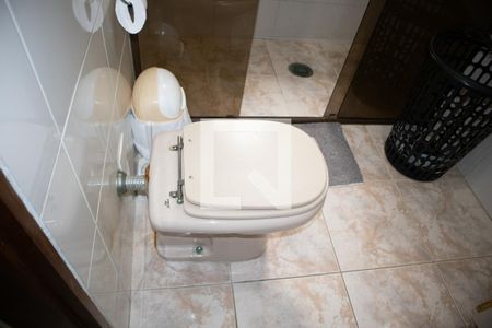 Casa à venda com 400m², 5 quartos e 8 vagasBanheiro de serviço