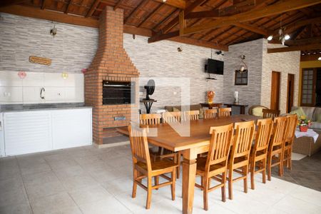 Casa à venda com 400m², 5 quartos e 8 vagasChurrasqueira