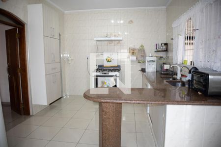 Casa à venda com 400m², 5 quartos e 8 vagasCozinha