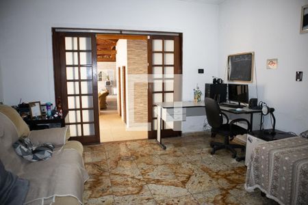 Casa à venda com 400m², 5 quartos e 8 vagasSala de Serviço