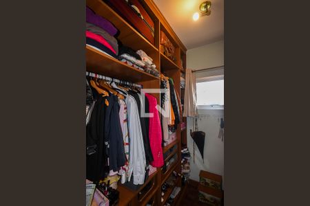 Apartamento à venda com 238m², 3 quartos e 3 vagasArmário da Suíte