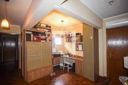 Apartamento à venda com 238m², 3 quartos e 3 vagasEscritório