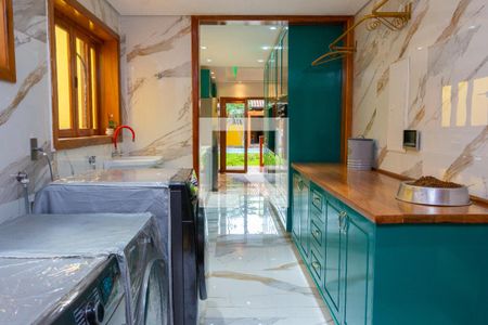 Casa à venda com 497m², 5 quartos e 3 vagas Casa à venda com 497m², 5 quartos e 3 vagasLavanderia