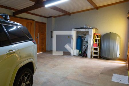 Casa à venda com 497m², 5 quartos e 3 vagas Casa à venda com 497m², 5 quartos e 3 vagasGaragem