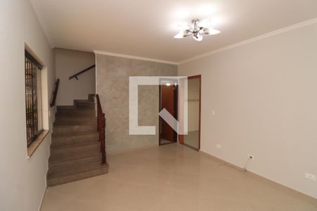 Sala de TV de casa de condomínio para alugar com 2 quartos, 87m² em Chácara Seis de Outubro, São Paulo
