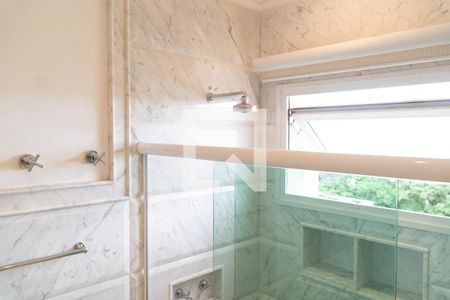 Casa à venda com 1000m², 4 quartos e 8 vagas Casa à venda com 1000m², 4 quartos e 8 vagasBanheiro da Suíte 2