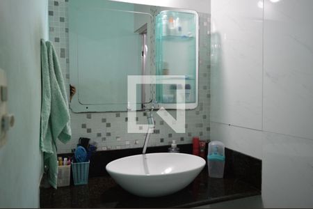 Banheiro Social de casa para alugar com 3 quartos, 140m² em Jardim Laguna, Contagem