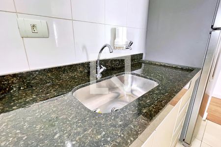 Apartamento à venda com 57m², 2 quartos e 2 vagas Apartamento à venda com 57m², 2 quartos e 2 vagasCozinha