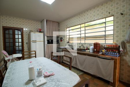 Casa à venda com 250m², 3 quartos e 2 vagasCozinha