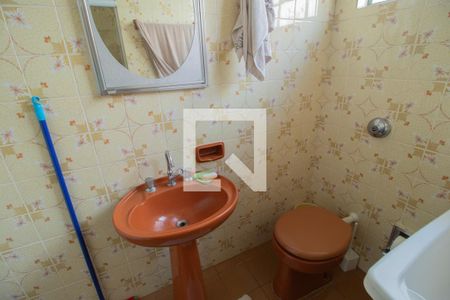 Casa à venda com 250m², 3 quartos e 2 vagasBanheiro