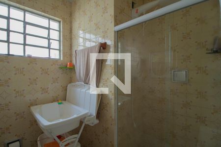Casa à venda com 250m², 3 quartos e 2 vagasBanheiro