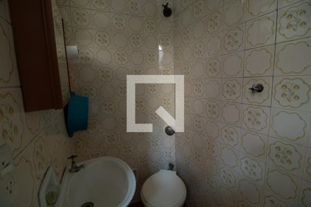 Casa à venda com 250m², 3 quartos e 2 vagasBanheiro de Serviço