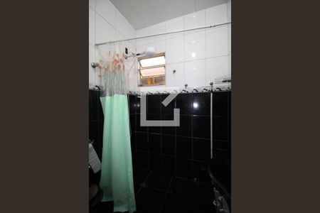 Casa à venda com 111m², 2 quartos e 2 vagasBanheiro