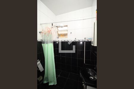 Casa à venda com 111m², 2 quartos e 2 vagasBanheiro