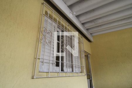 Casa à venda com 111m², 2 quartos e 2 vagasDetalhe - entrada