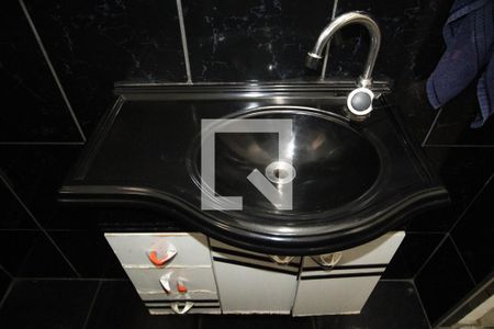 Casa à venda com 111m², 2 quartos e 2 vagasBanheiro