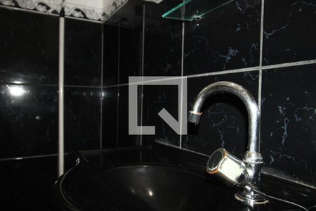 Casa à venda com 111m², 2 quartos e 2 vagasBanheiro