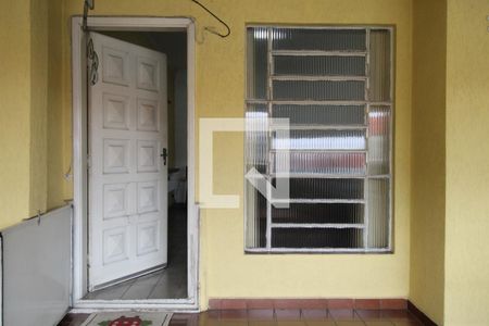 Casa à venda com 111m², 2 quartos e 2 vagasEntrada