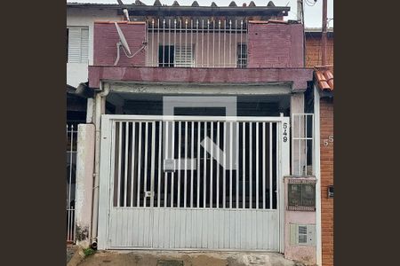 Casa para alugar com 60m², 2 quartos e 1 vaga Casa para alugar com 60m², 2 quartos e 1 vagaFachada