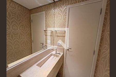 Apartamento à venda com 96m², 2 quartos e 4 vagas Apartamento à venda com 96m², 2 quartos e 4 vagasBanheiro da Suite 2