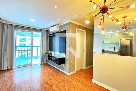 Sala de apartamento para alugar com 2 quartos, 68m² em Jardim Flor da Montanha, Guarulhos