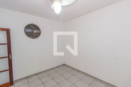 Quarto 1 de apartamento à venda com 2 quartos, 80m² em Cordovil, Rio de Janeiro