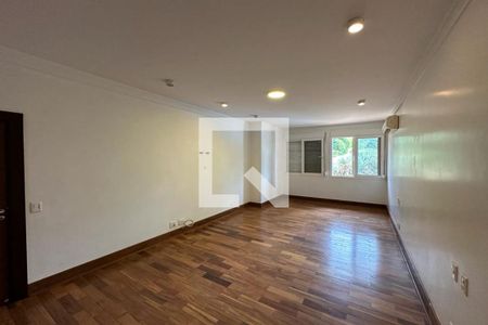 Casa de condomínio para alugar com 615m², 6 quartos e 2 vagasSuíte Master