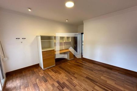 Casa de condomínio para alugar com 615m², 6 quartos e 2 vagasTerceira Suíte