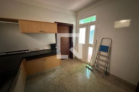 Casa de condomínio para alugar com 615m², 6 quartos e 2 vagas Casa de condomínio para alugar com 615m², 6 quartos e 2 vagasLavanderia