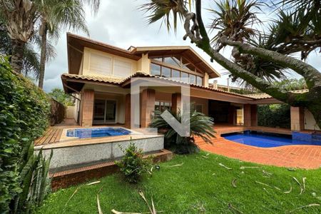 Casa de condomínio para alugar com 615m², 6 quartos e 2 vagas Casa de condomínio para alugar com 615m², 6 quartos e 2 vagasQuintal - Piscina