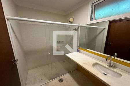 Casa de condomínio para alugar com 615m², 6 quartos e 2 vagas Casa de condomínio para alugar com 615m², 6 quartos e 2 vagasBanheiro Externo