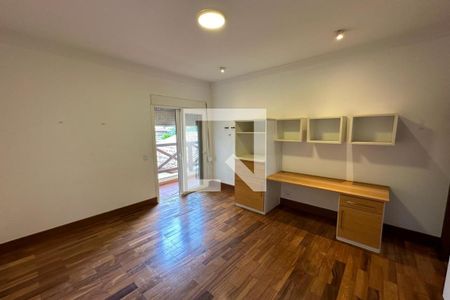 Casa de condomínio para alugar com 615m², 6 quartos e 2 vagas Casa de condomínio para alugar com 615m², 6 quartos e 2 vagasTerceira Suíte