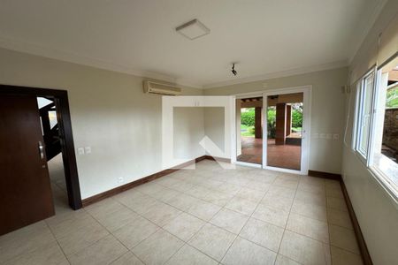 Casa de condomínio para alugar com 615m², 6 quartos e 2 vagas Casa de condomínio para alugar com 615m², 6 quartos e 2 vagasSala de TV