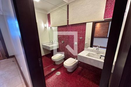 Casa de condomínio para alugar com 615m², 6 quartos e 2 vagasLavabo