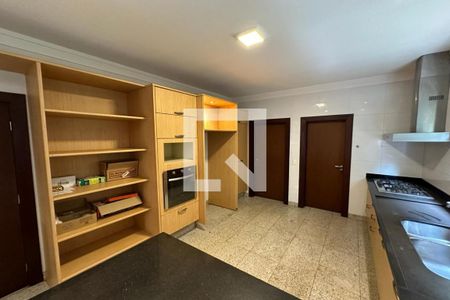 Casa de condomínio para alugar com 615m², 6 quartos e 2 vagasCozinha