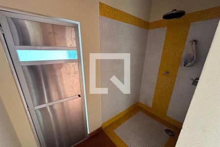 Casa de condomínio para alugar com 615m², 6 quartos e 2 vagasSauna