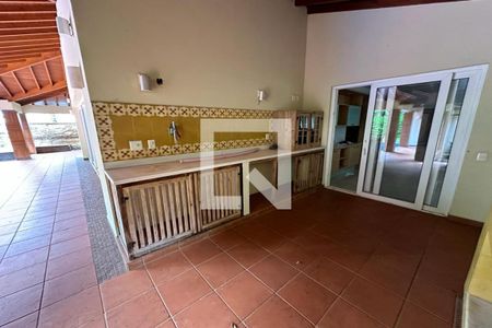 Casa de condomínio para alugar com 615m², 6 quartos e 2 vagasÁrea de Churrasco