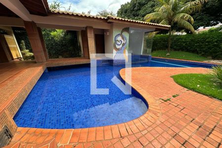 Casa de condomínio para alugar com 615m², 6 quartos e 2 vagas Casa de condomínio para alugar com 615m², 6 quartos e 2 vagasQuintal - Piscina