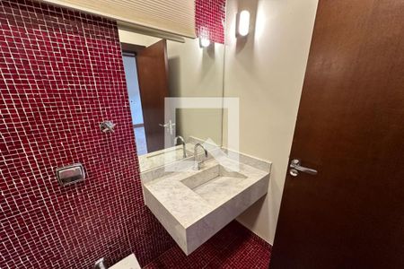 Casa de condomínio para alugar com 615m², 6 quartos e 2 vagasLavabo