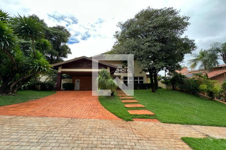 Casa de condomínio para alugar com 615m², 6 quartos e 2 vagas Casa de condomínio para alugar com 615m², 6 quartos e 2 vagasGaragem - Fachada