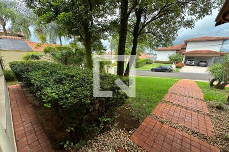 Casa de condomínio para alugar com 615m², 6 quartos e 2 vagas Casa de condomínio para alugar com 615m², 6 quartos e 2 vagasGaragem - Fachada