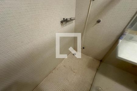 Casa de condomínio para alugar com 615m², 6 quartos e 2 vagas Casa de condomínio para alugar com 615m², 6 quartos e 2 vagasBanheiro Externo