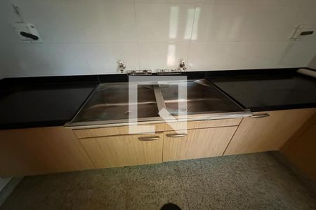 Casa de condomínio para alugar com 615m², 6 quartos e 2 vagasLavanderia