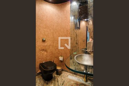 Casa à venda com 600m², 3 quartos e 4 vagasLavabo