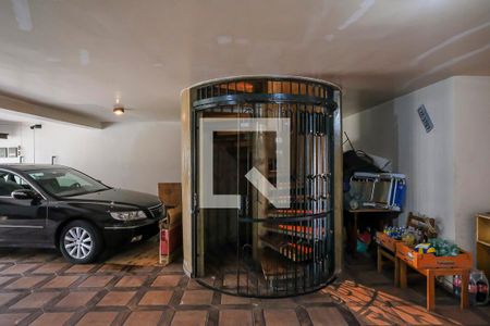 Casa à venda com 600m², 3 quartos e 4 vagasGaragem