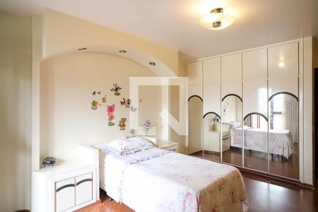 Casa à venda com 600m², 3 quartos e 4 vagasQuarto 1